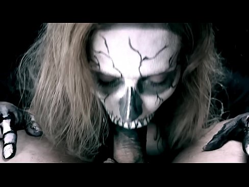 ❤️ Ragazza demone che succhia il cazzo con la sua bocca nera e ingoia lo sperma ️ Super pornoal it.full-porner.ru ❌❤