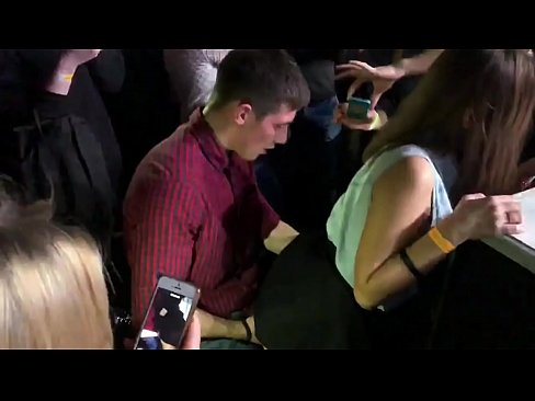 ❤️ Sesso reale in un nightclub russo. Ragazza russa di 18 anni nell'ano e nella vagina scopata in un nightclub ️ Super pornoal it.full-porner.ru ❌❤
